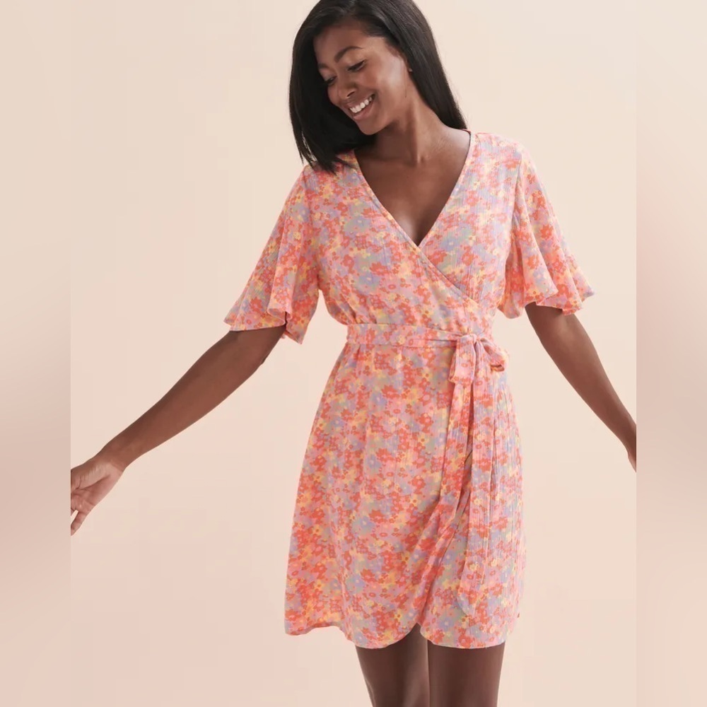 Billabong All For You 2 Mini Wrap Dress in Floral Print, M